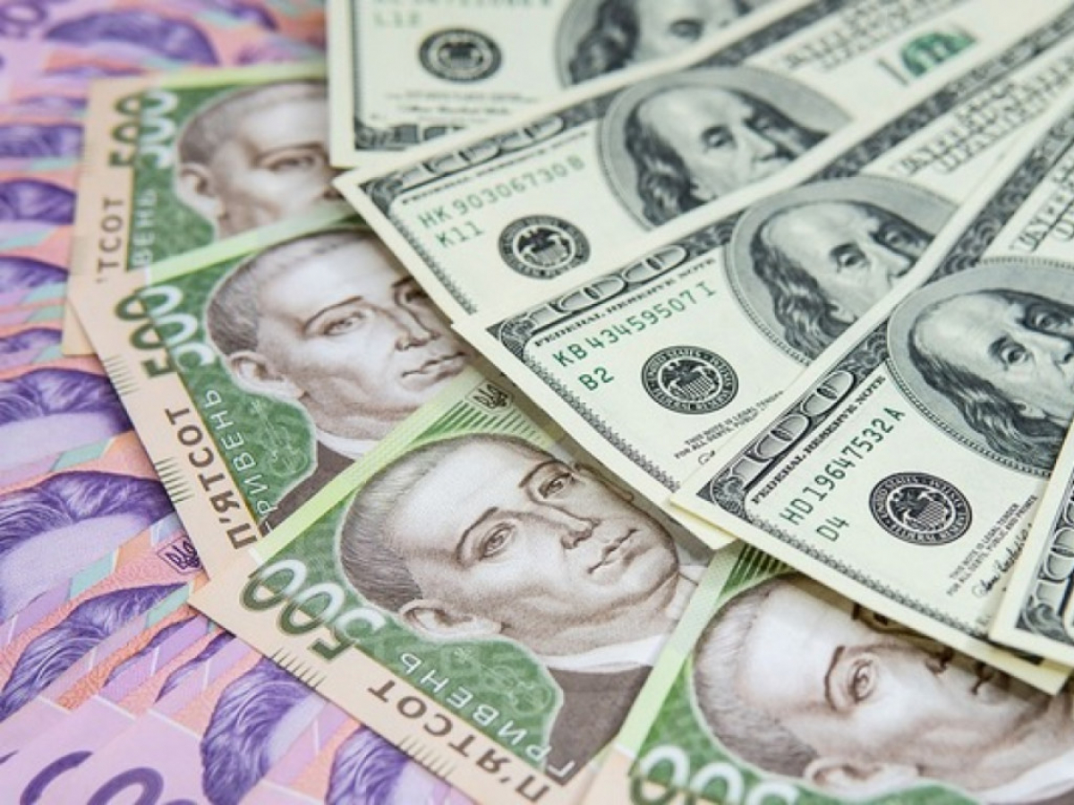 В Раде дали прогноз в Украине по курсу доллара, который заложил Кабмин на 2020 год