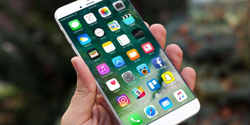 Компания Apple озвучила точную дату выхода долгожданного iPhone 8: фанатам придется заплатить за новый "яблочный" смартфон более $1000 