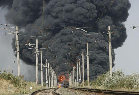 Серьезная "диверсия" в Ясиноватой: на ж/д станции неизвестные сожгли 60 тонн дизтоплива