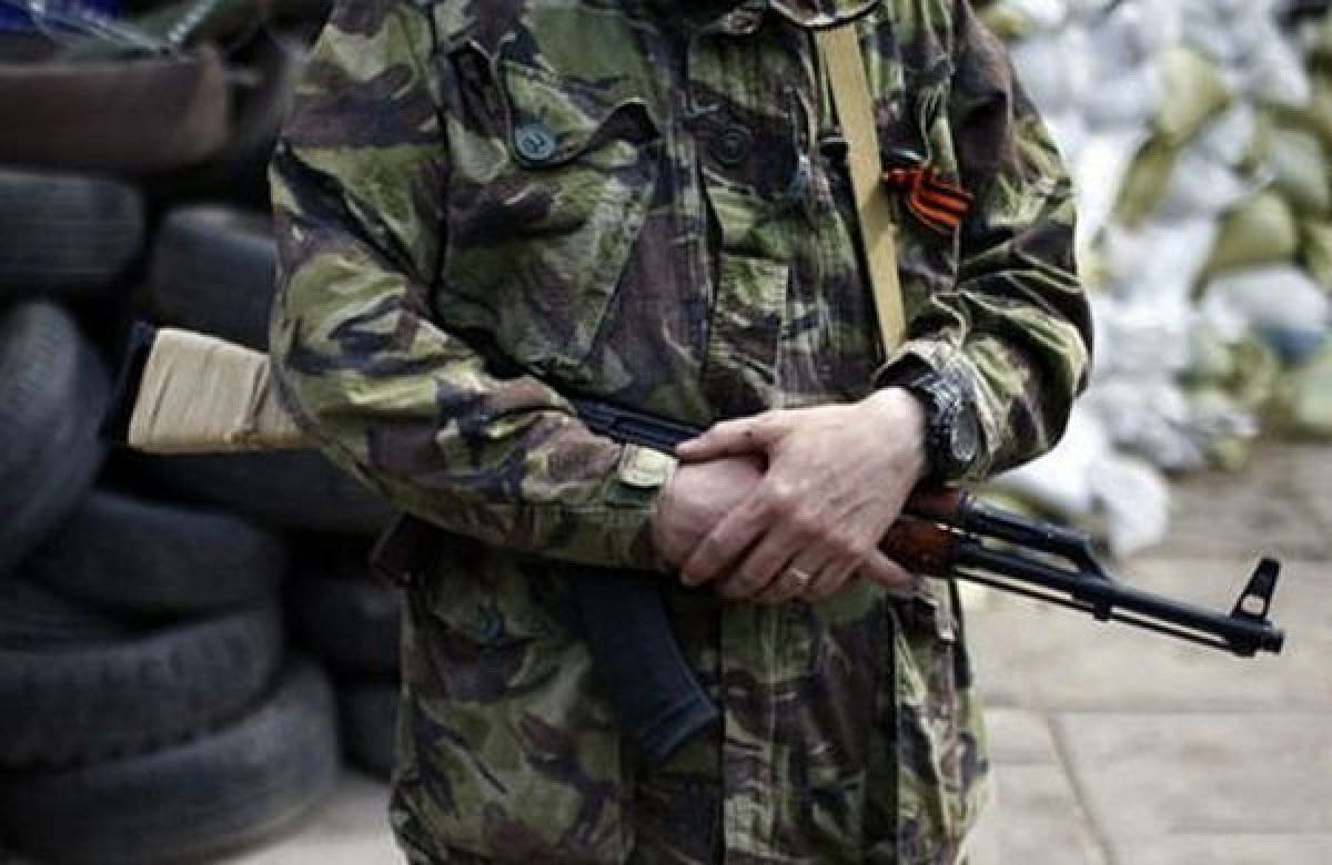 ​Боевики "ДНР" устроили "облаву" и ограбили Седово: "Вынесли все из погреба, сперли скутер"
