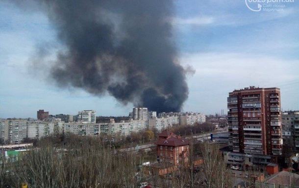 В Мариуполе сильный пожар