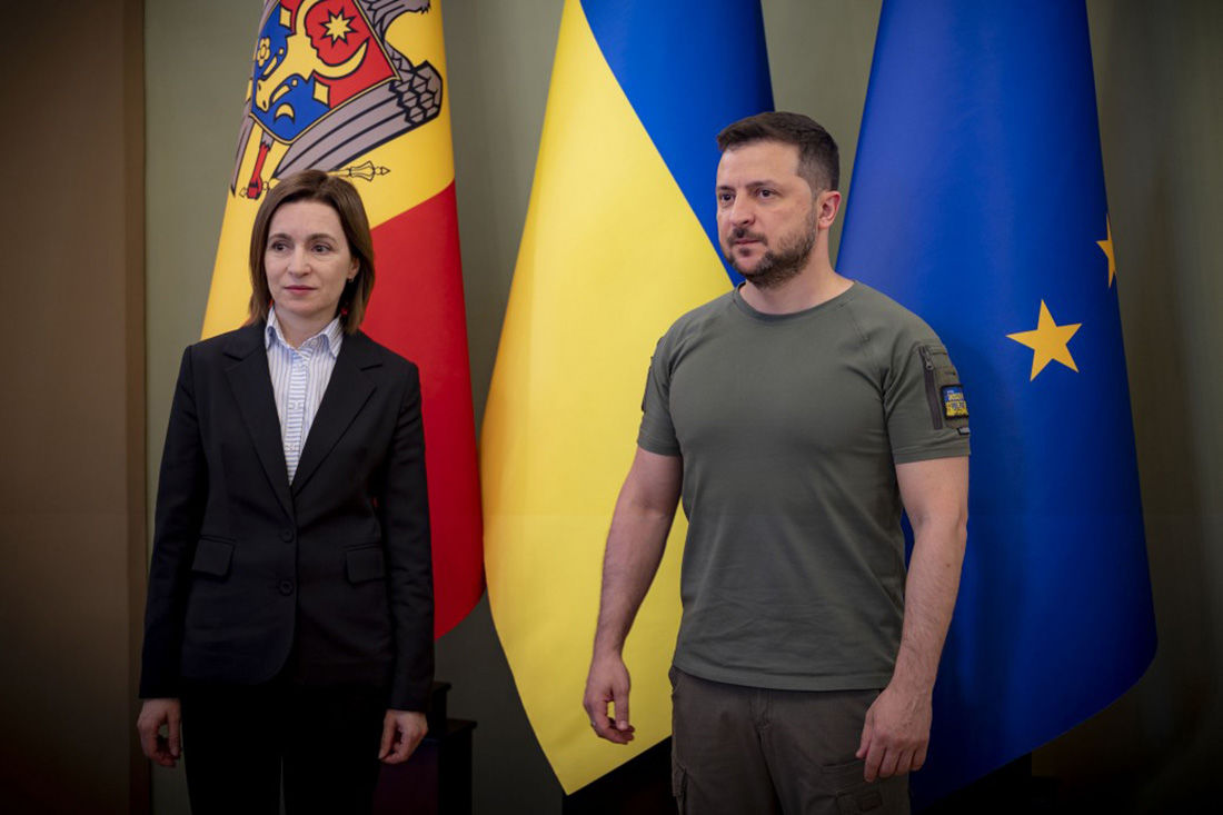 Зеленский предупредил Санду: "Украина точно ответит ударом на угрозу Приднестровья"
