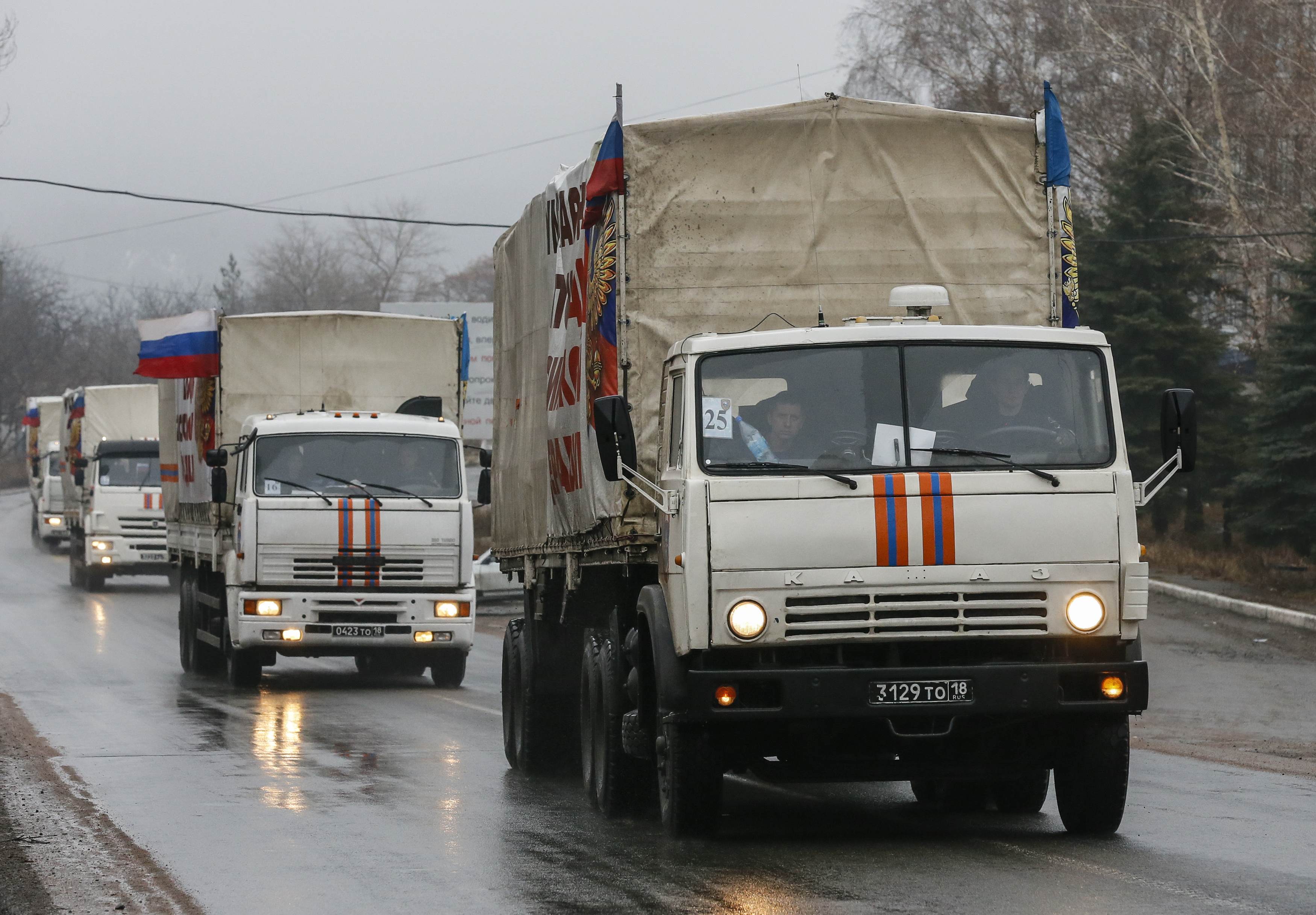 Войне быть! Очередной гумконвой идет в Донецк и Луганск
