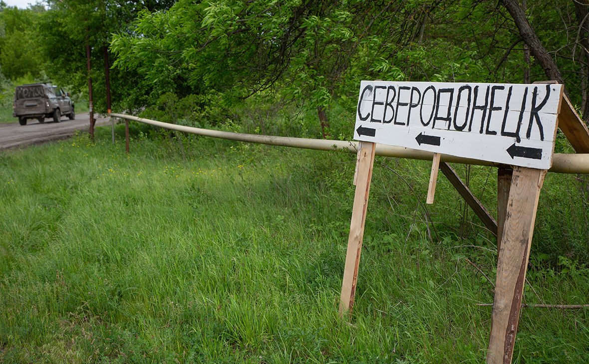 Войска РФ заняли 2/3 периметра Северодонецка - город в полукольце 