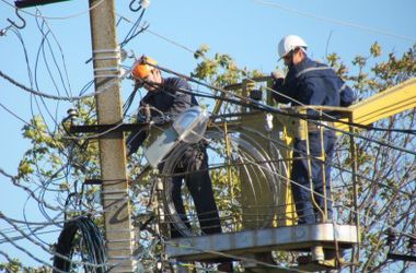 В Донецке до сих пор остаются обесточенными три микрорайона