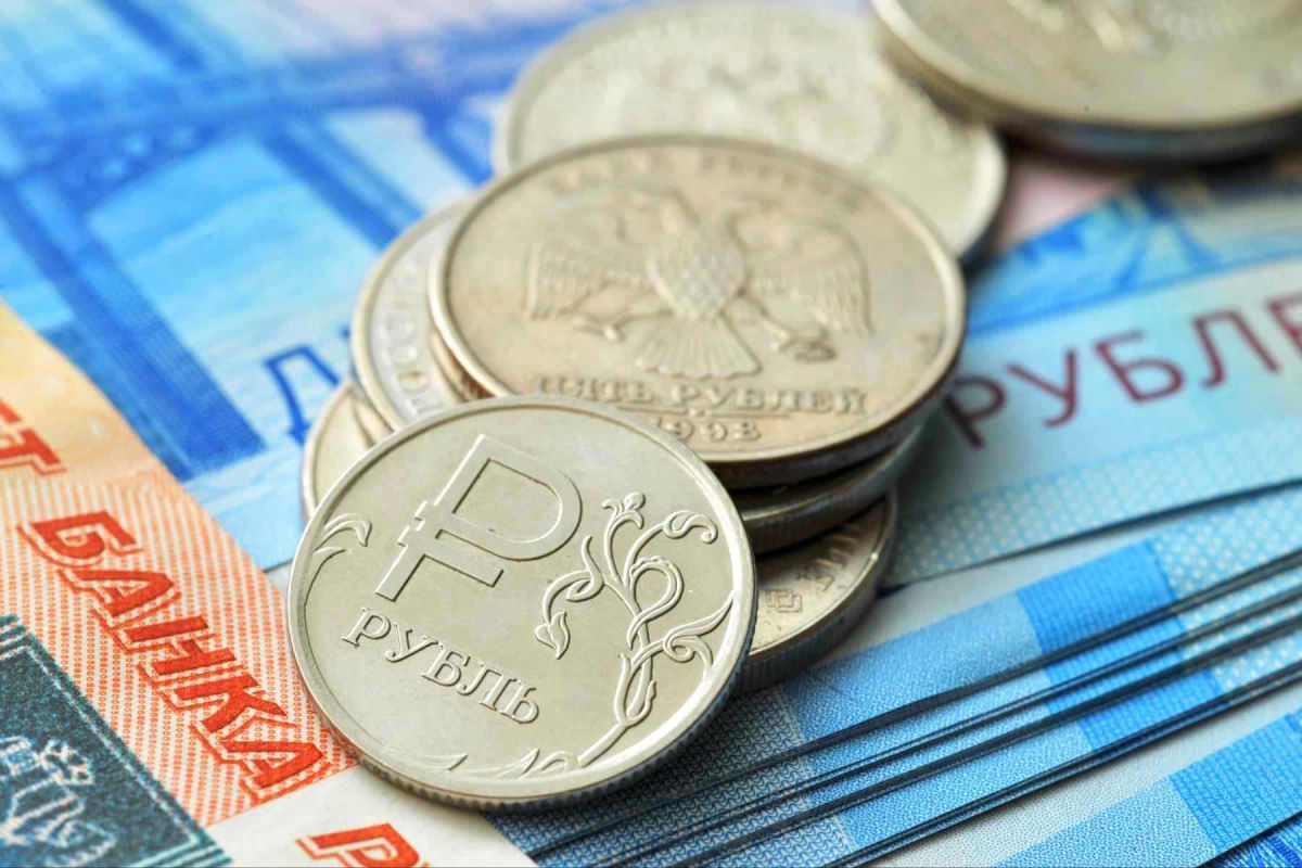 Курс валют 9–10 ноября: рубль обвалился, Россия на пути к глобальной инфляции