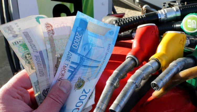 Бензиновый коллапс накрывает все большее количество регионов России: появились подробности