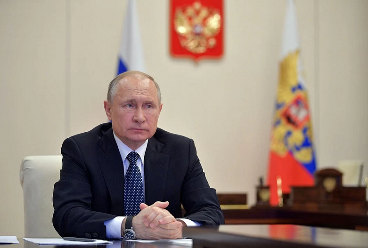 Губернатор в РФ "одурачил" Путина на совещании в прямом эфире: глава Кремля ничего не заметил, видео