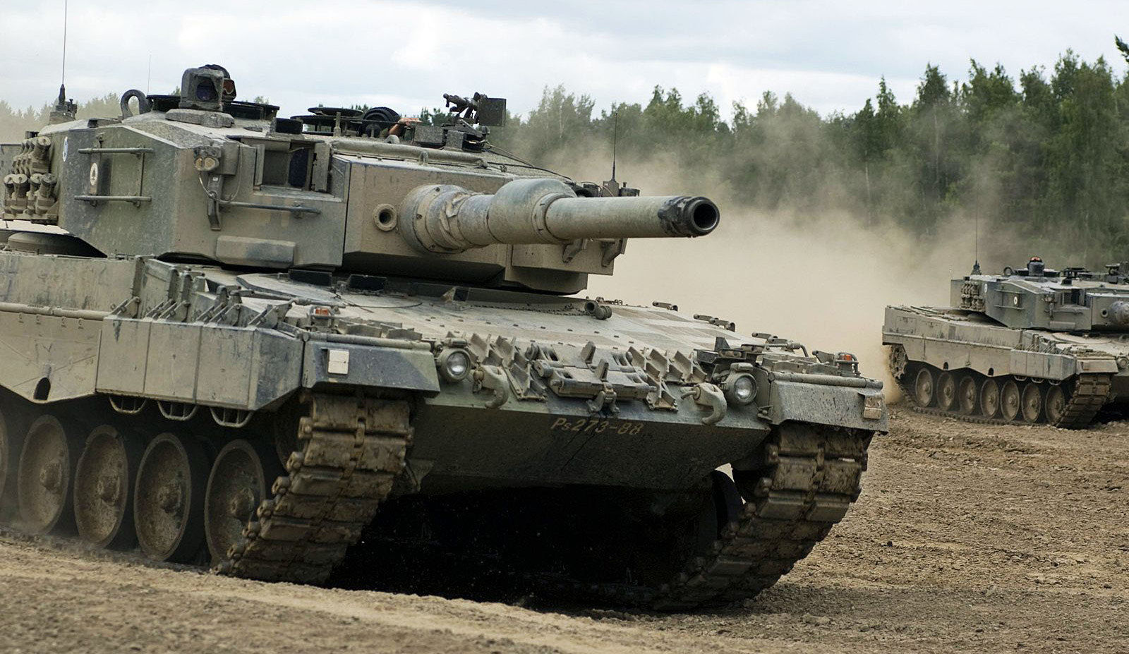 Польша передала Украине еще 10 танков Leopard 2A4