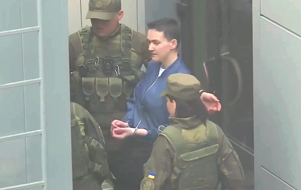 Стало известно, в каком состоянии "взрывоопасную" депутатку Надежду Савченко доставили в суд