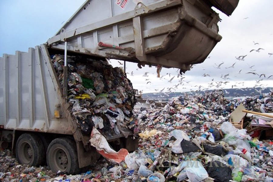 Киевская госадминистрация обсуждает вывоз бытового мусора в Чернобыль: ранее с таким предложением выступал мэр Львова Андрей Садовой