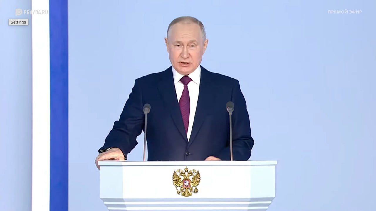 Путін під час звернення постійно кашляє та погрожує: "Ми будемо відсувати від наших кордонів..." – відео