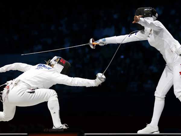Украинские фехтовальщики стали чемпионками мира на турнире в Москве