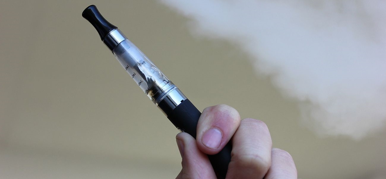 Продажа электронных сигарет детям в Украине: Рада приняла окончательное решение
