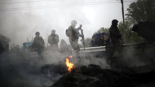 Очевидцы заявляют о работе артиллерии в трех районах Донецка