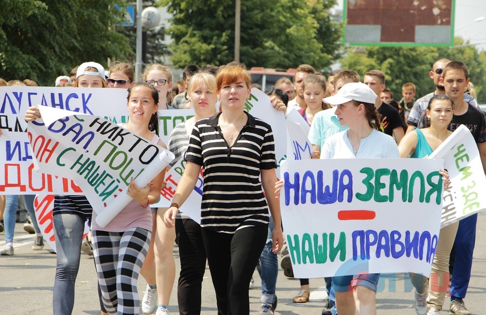 "Война ничего не списала": жители Луганска попали в тяжкую кабалу, не погасив взятые до оккупации кредиты