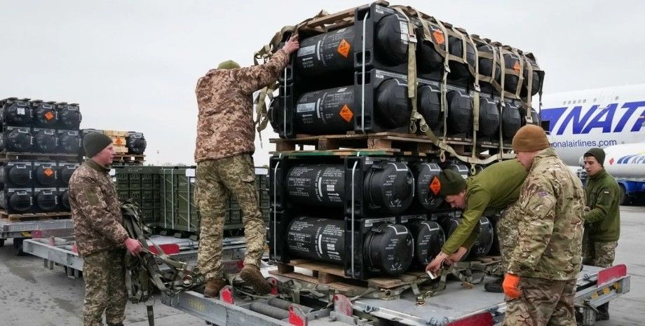 Последний из согласованного бюджета: что вошло в новый пакет помощи Украине от США