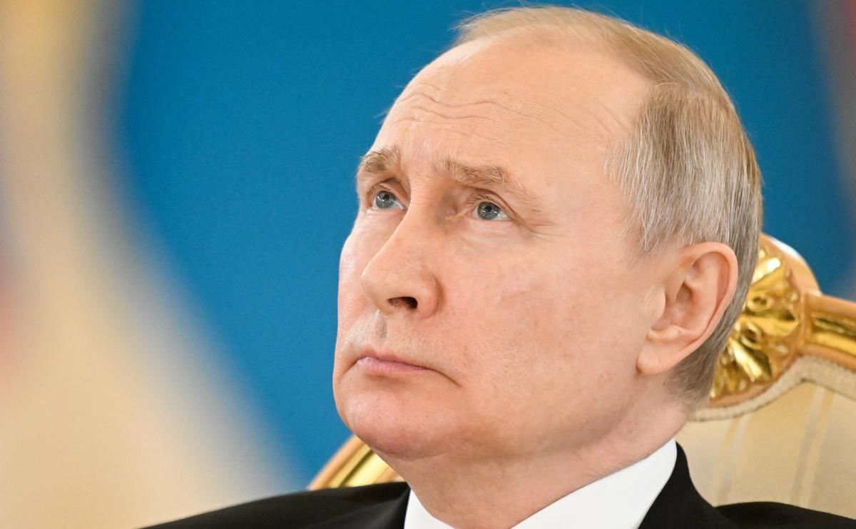 "Цели "СВО" меняются, но не меняются", - Путин путано объяснил Z-военкорам ситуацию на фронте