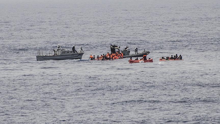 В Средиземном море затонуло судно, перевозившее сотни беженцев