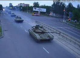 Из района Краснодона и Свердловска в Луганск перебросили БТР, танки и БМП-2, - Тымчук