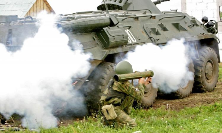 ​В Донецке и Макеевке с утра не прекращаются танковые и минометные обстрелы, - соцсети