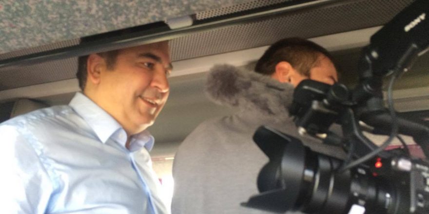 "Укрзализныця"  отказывала отправлять поезд, пока Саакашвили не покинет вагон