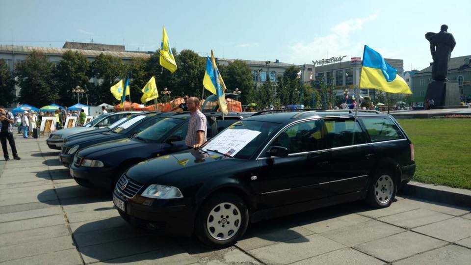 Бунт автомобилистов: в Киеве планируют провести 100-тысячный митинг у Верховной Рады