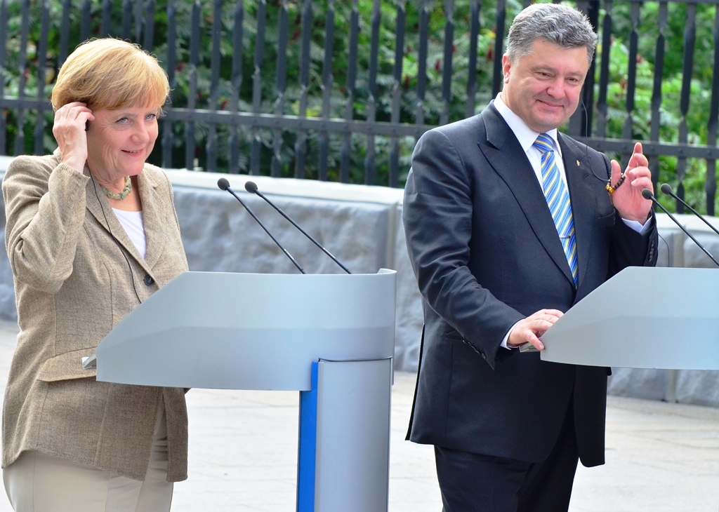 Как Порошенко встречал Меркель в Киеве