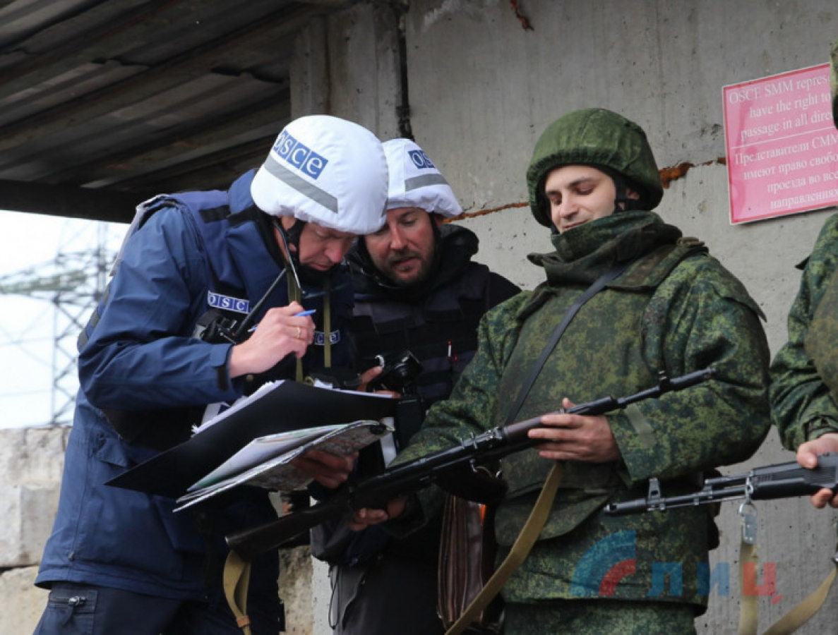 Боевики "ЛНР" заняли часть украинской территории и уже патрулируют Станицу Луганскую