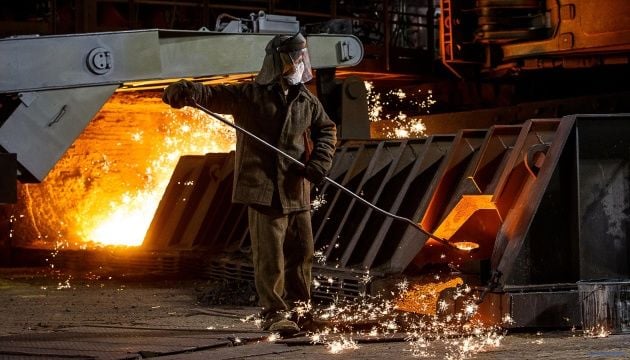 Российским производителям очень тревожно – они просят правительство защитить их от "экспансии китайского импорта"