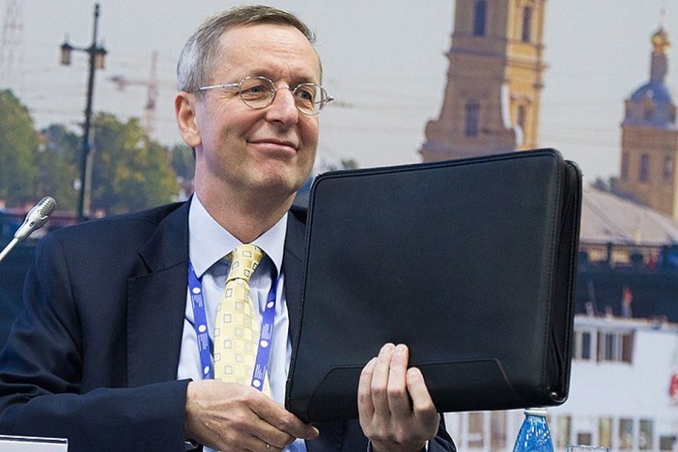 Знакомьтесь: перед вами — германский спонсор режима Владимира Путина по имени Михаэль Хармс, — журналист Кушнарь