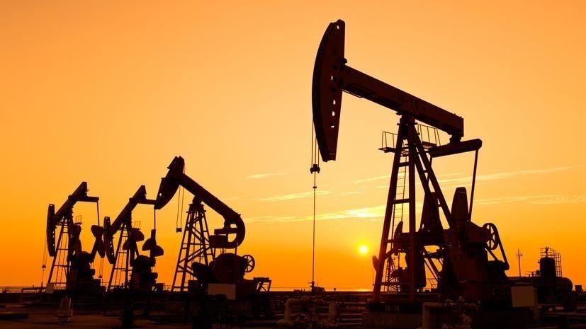 Цены на нефть снижаются, котировки российской Urals обвалились сильнее всех