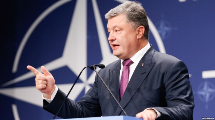 В России по достоинству оценили мудрое решение Порошенко, отметив, что Украина выбрала правильный курс на сближение с НАТО