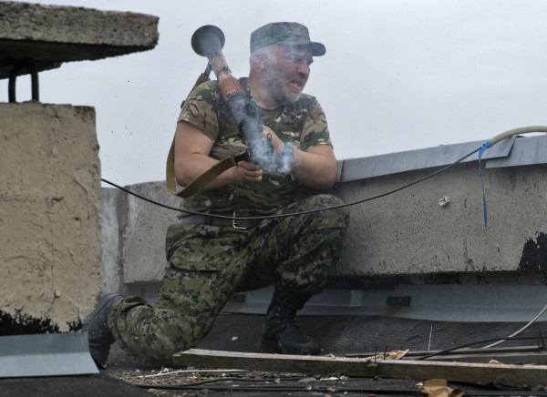 В ЛНР сообщают, что в Луганской области идут мощные бои