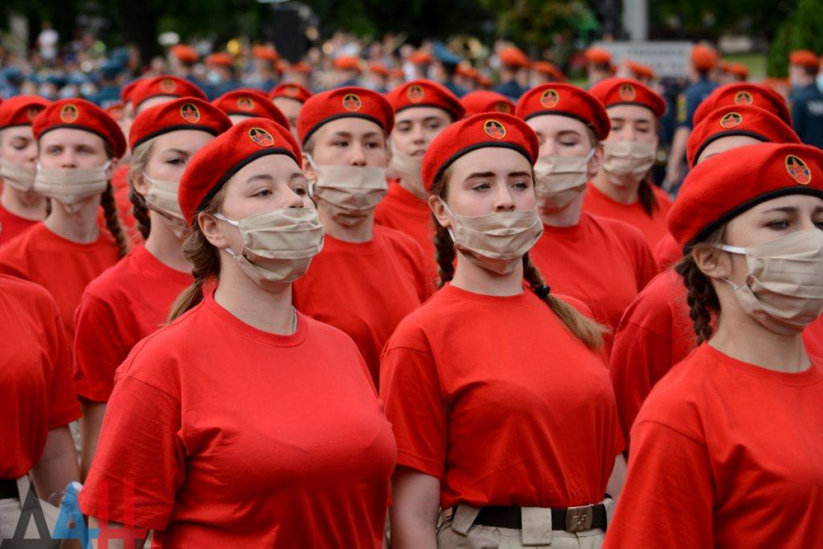 Парад Победы в Донецке: "Россия создала вторую КНДР", – соцсети показали яркие кадры