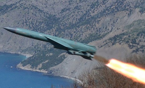 Россия запустила ракеты в аннексированном Крыму: под Балаклавой летают истребители - в Минобороны РФ сделали срочное заявление