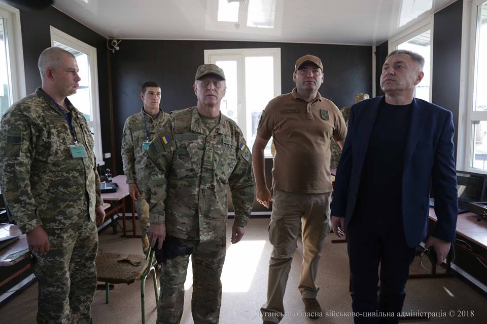 Луганская область осталась без губернатора: Порошенко уволил Гарбуза – фото и подробности