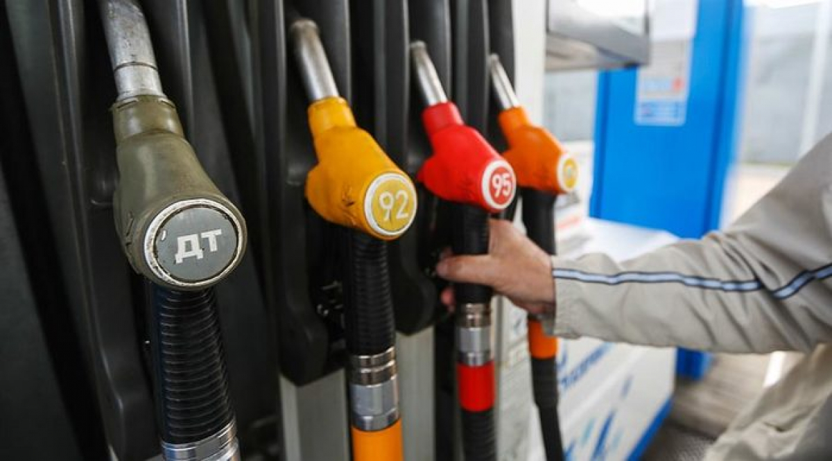 Казахстан вводит запрет на поставку бензина и дизеля из России: эксперты подозревают, что это надолго