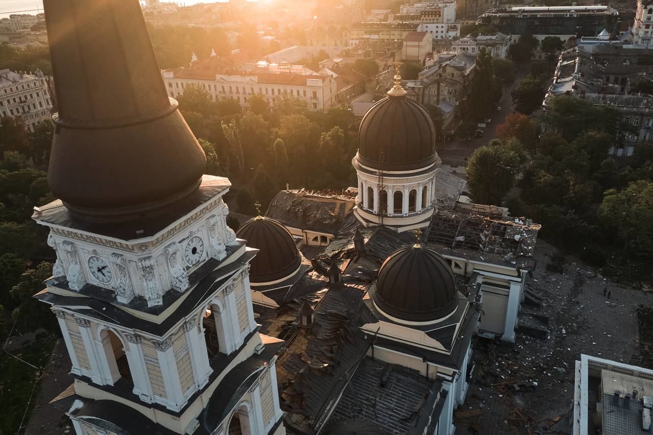 ​"Взорвалось и взорвалось", - священники УПЦ МП в Лавре поразили цинизмом после обстрела собора в Одессе