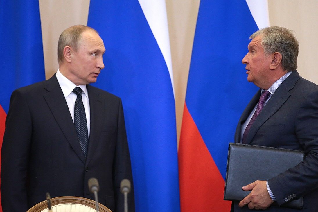 ​Bloomberg: нефтяной гигант Путина "Роснефть" столкнулся с крупнейшим в своей истории падением добычи