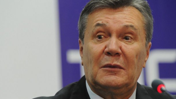 ​“Мы показали силу!” - СМИ узнали о первой реакции Януковича на силовой разгон студентов, положивший начало "большому" Майдану