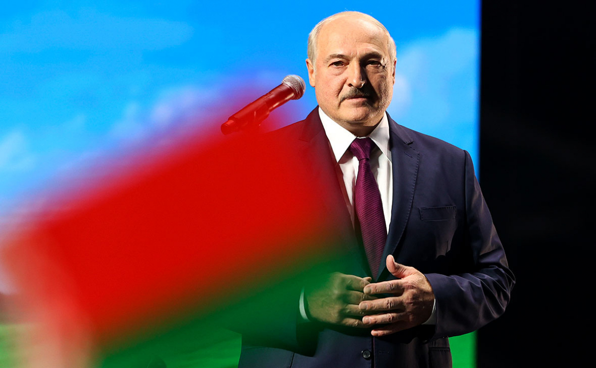 Европарламент: Лукашенко перестанут признавать президентом - названа дата
