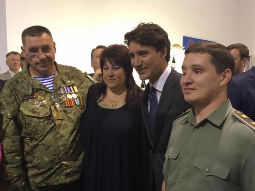 Канада, спасибо за поддержку! Премьер-министр Джастин Трюдо в ходе визита в Украину встретился с воинами АТО - опубликованы кадры