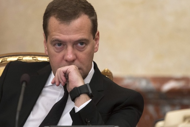 Медведев: Мы и дальше будем помогать Донбассу, хотя это - сфера ответственности Украины