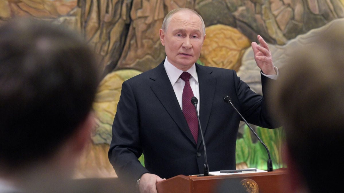 Путин признал фикцией российский контроль над оккупированными территориями Украины