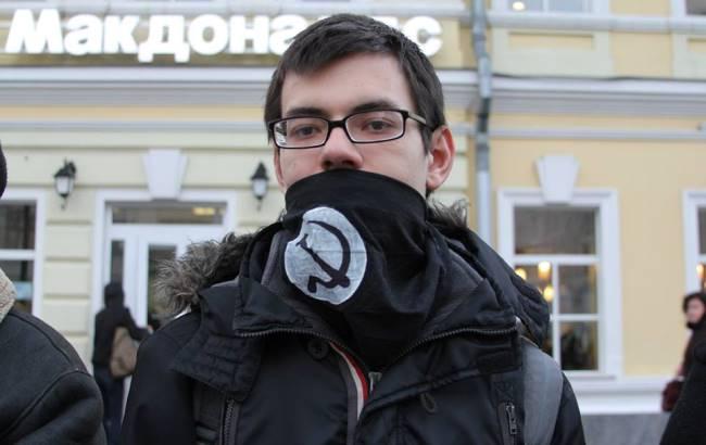Российский активист сбежал из под домашнего ареста, чтобы просить убежище в Украине