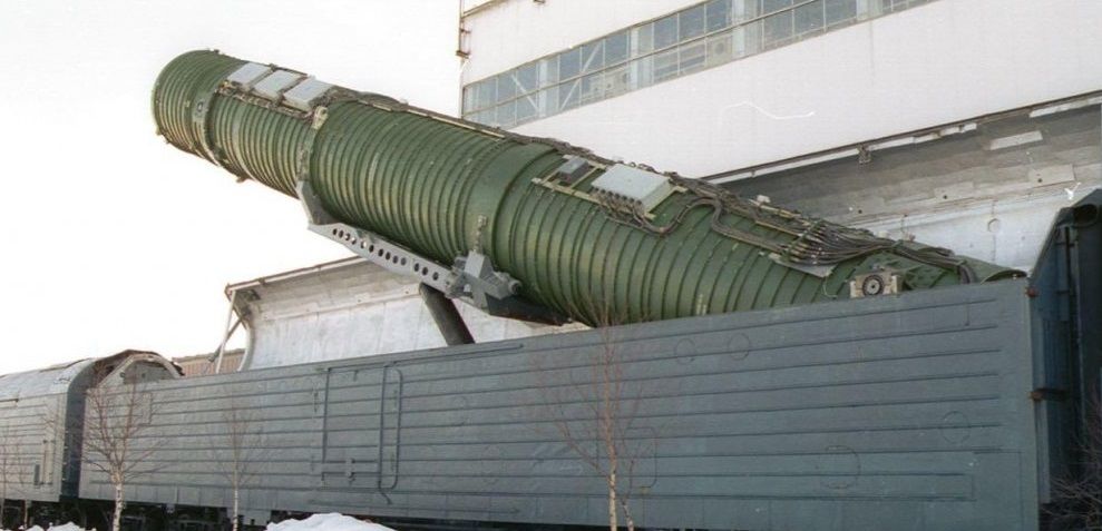 Россияне пугают США бронепоездом "Баргузин" с ядерными ракетами: "Это наш ответ на американские РСД"
