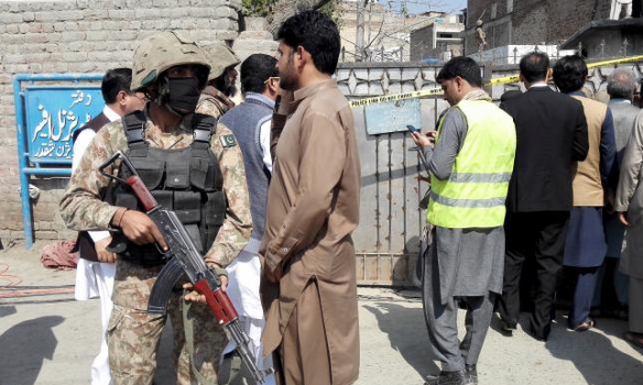 Талиб-смертник устроил сокрушительный теракт, жертвами которого стали десятки пакистанцев - СМИ