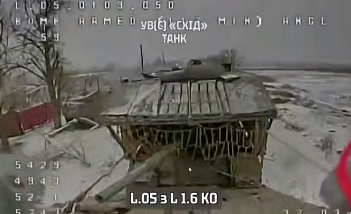 Пилоты Lasar’s Group сожгли колонну российской бронетехники под Добропольем: видео разгрома