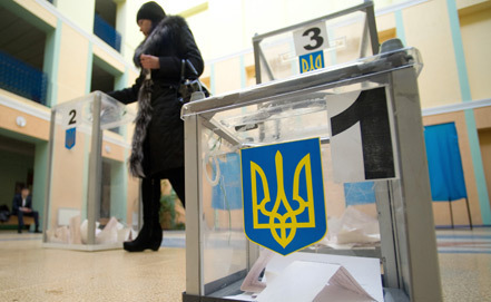 Более 25 тысяч бойцов АТО не проголосуют на выборах, - Порошенко